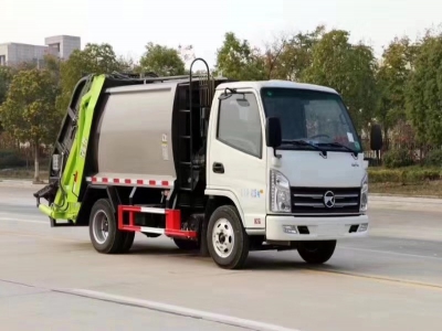 凱馬國六小型壓縮式垃圾車圖片